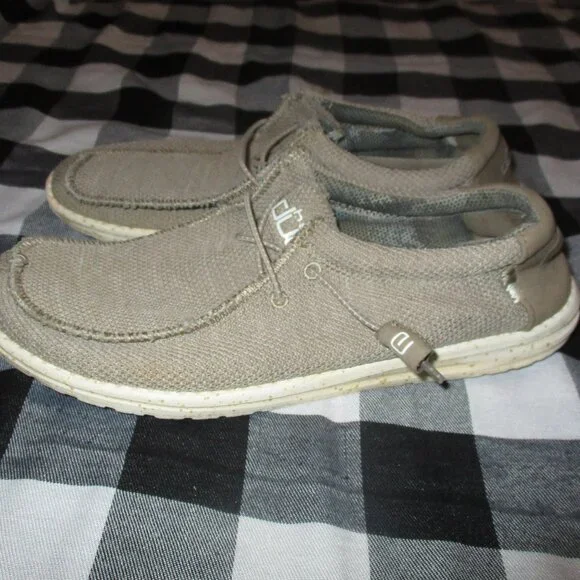 Hey Dude Men's Ultralight Wally Sox Slip-On Shoes - Sand size 10 - Picture 2 of 7